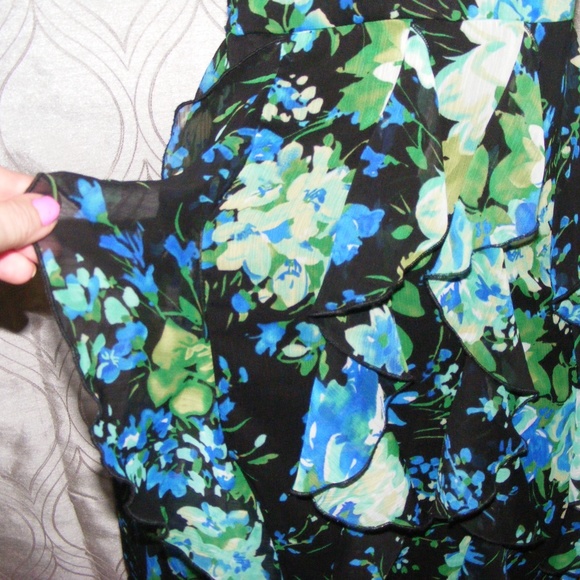 Forever 21 Lovely Flora Flare Dress Size S EUC - Picture 8 of 8